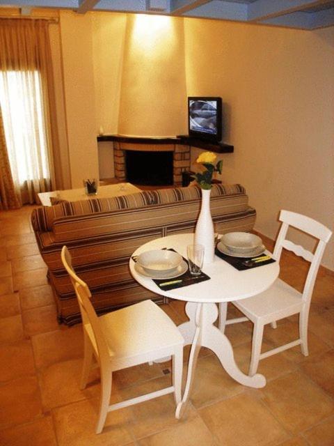 Giogarakis Suites Eleonas Ruang foto
